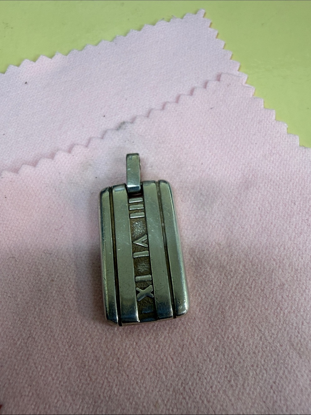 Tiffany co atlas pendant